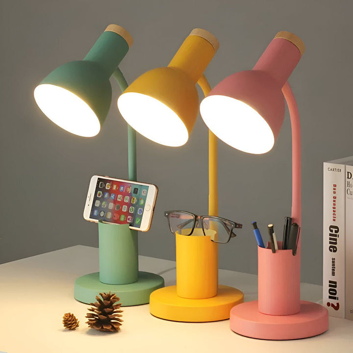 LumoDesk – LED table lamp with pen holder for organization and lighting | Kalsten