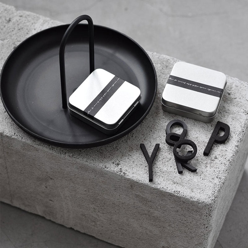 Kalsten | Minimalist, round, decorative tray
