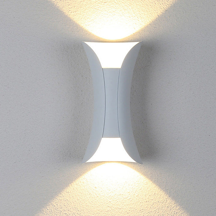 LumiEdge Modern LED Outdoor Wall Light