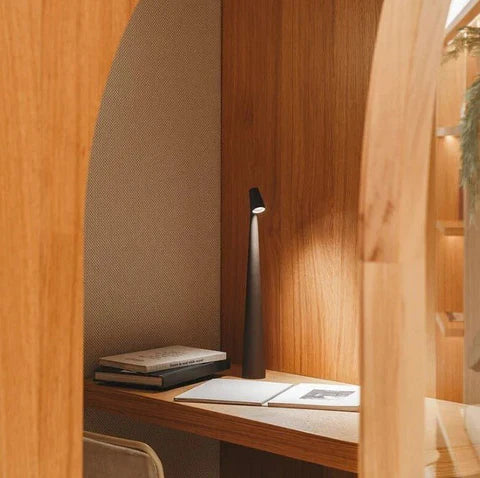 Stylish table lamp - wireless | Kalsten
