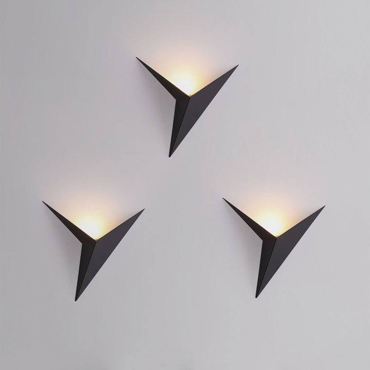 Modern Triangular Wall Lamp - TrigoLux | Kalsten