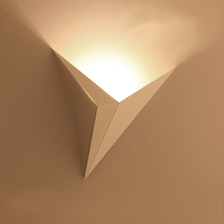 Kalsten | Trigon Wall Light