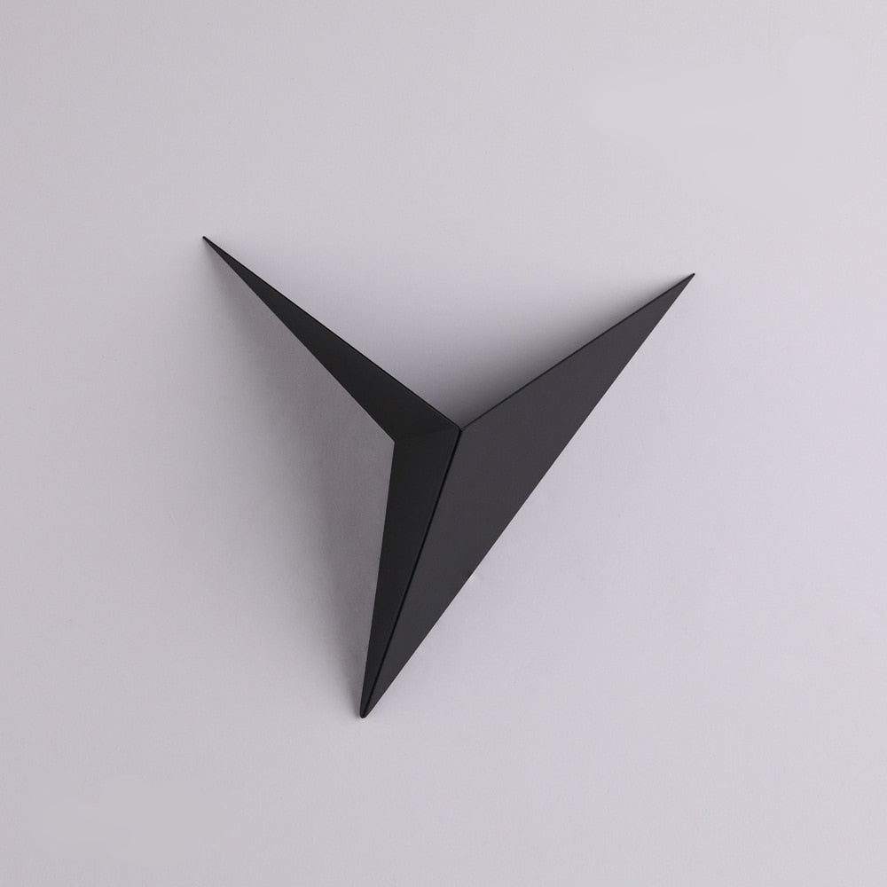 Kalsten | Trigon Wall Light
