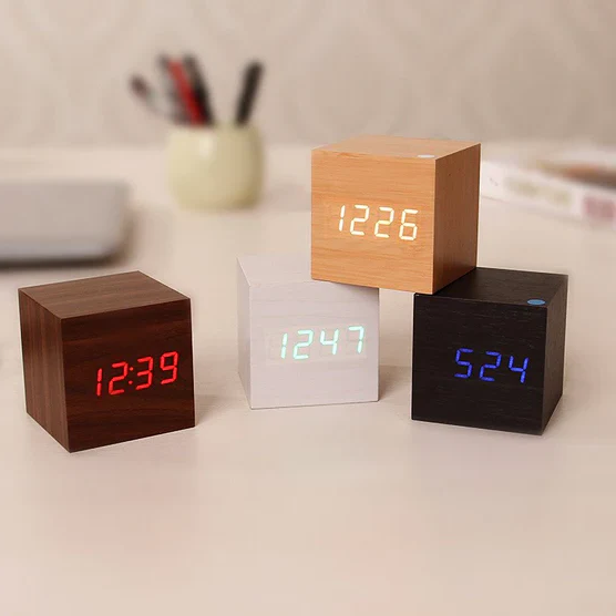 Kalsten | Modern Digital Wood Clock