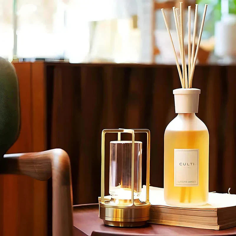 Waterproof and Portable Crystal Table Lamp - AuroraGlow | Noxord