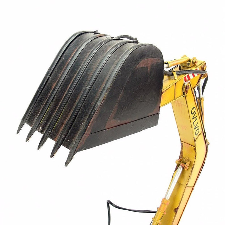 Unique Digger Table Lamp | Noxord