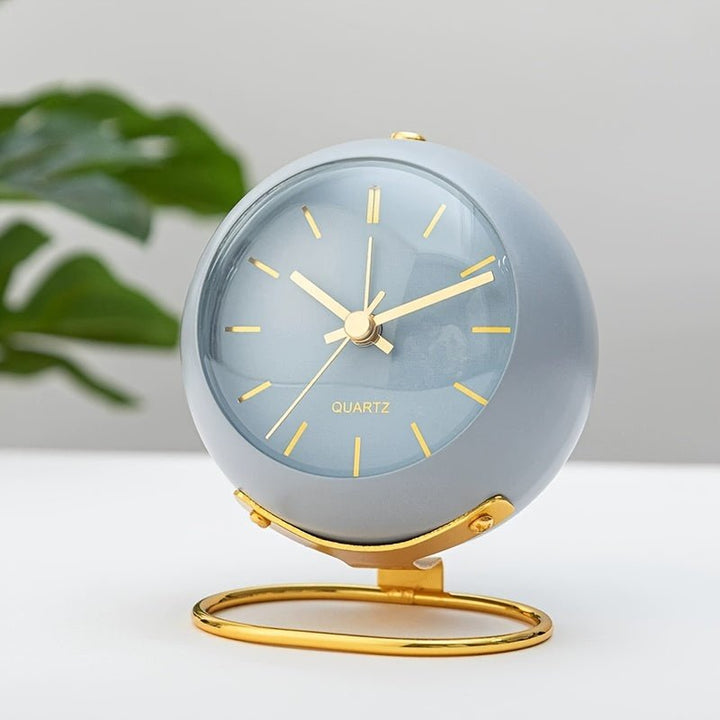 Silent Vintage Analog Alarm Clock