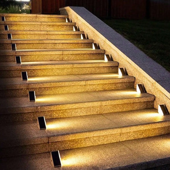 Solar Stair Light – Warm LED Glow Kalsten
