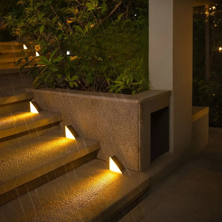 Solar Stair Light – Warm LED Glow Kalsten