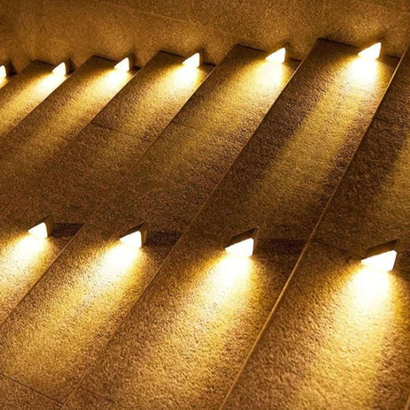 Solar Stair Light – Warm LED Glow Kalsten