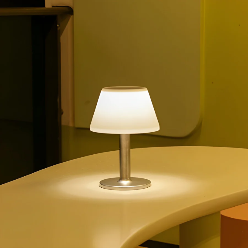 Stylish Solar-Powered Table Lamp - SolarLuxe | Kalsten