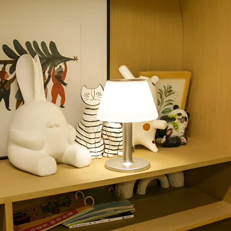 Stylish Solar-Powered Table Lamp - SolarLuxe | Kalsten
