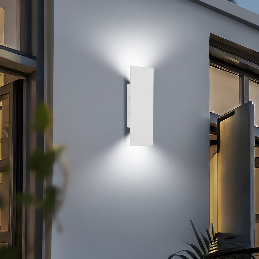 Modern Waterproof Outdoor Wall Lamp Noxord