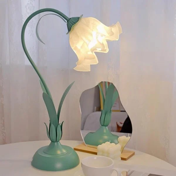 BloomBeam - Adjustable Retro Table Lamp | Kalsten