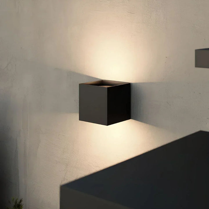 Adjustable Black Cube LED Wall Lamp Noxord