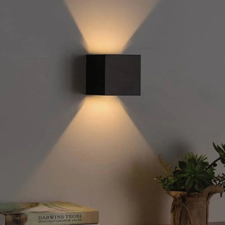 Adjustable Black Cube LED Wall Lamp Noxord