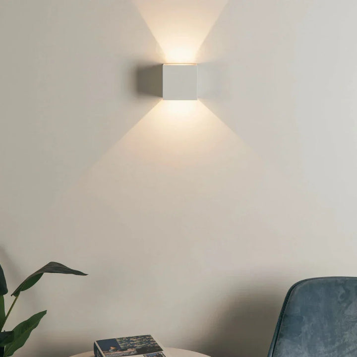 Adjustable Black Cube LED Wall Lamp Noxord
