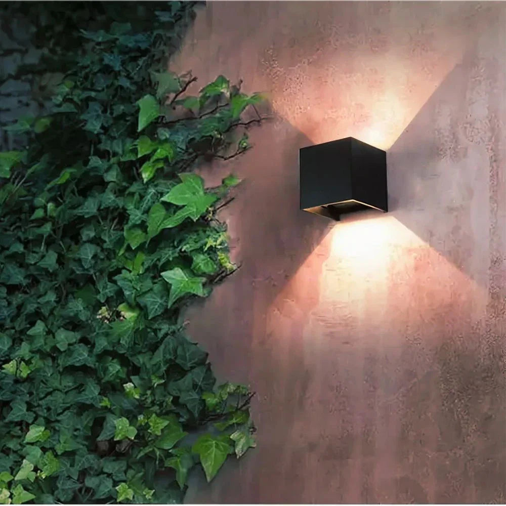 Adjustable Black Cube LED Wall Lamp Noxord
