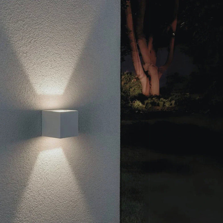 Adjustable Black Cube LED Wall Lamp Noxord