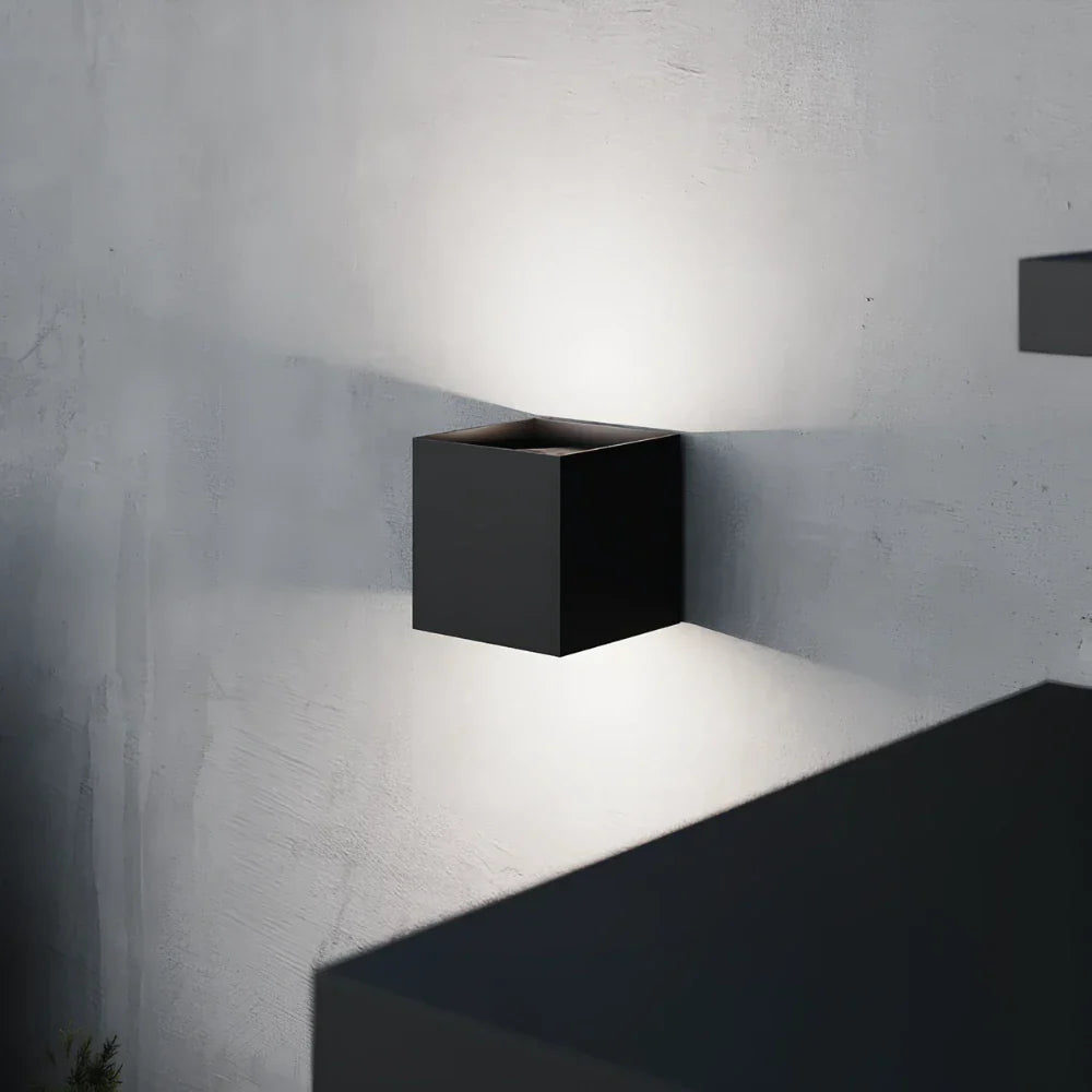 Adjustable Black Cube LED Wall Lamp Noxord