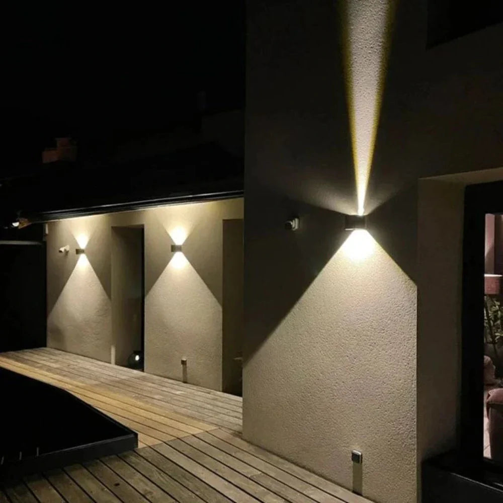 Adjustable Black Cube LED Wall Lamp Noxord