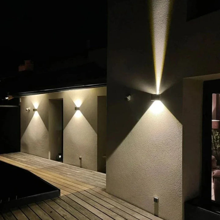 Adjustable Black Cube LED Wall Lamp Noxord