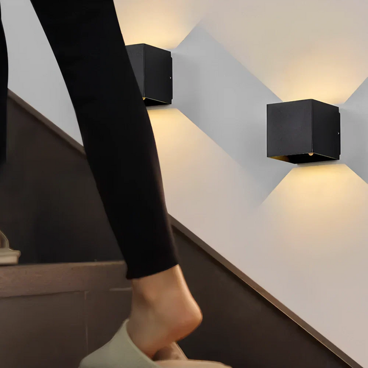 Adjustable Black Cube LED Wall Lamp Noxord