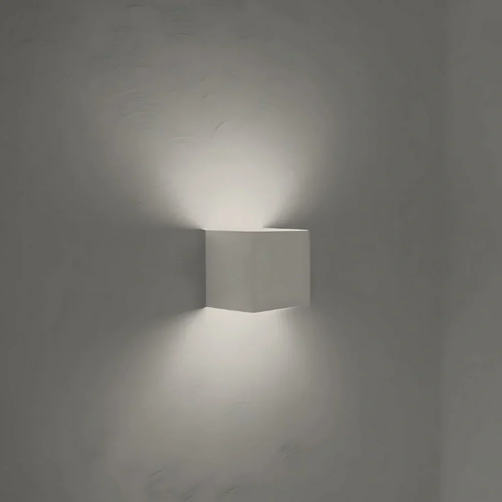 Adjustable Black Cube LED Wall Lamp Noxord