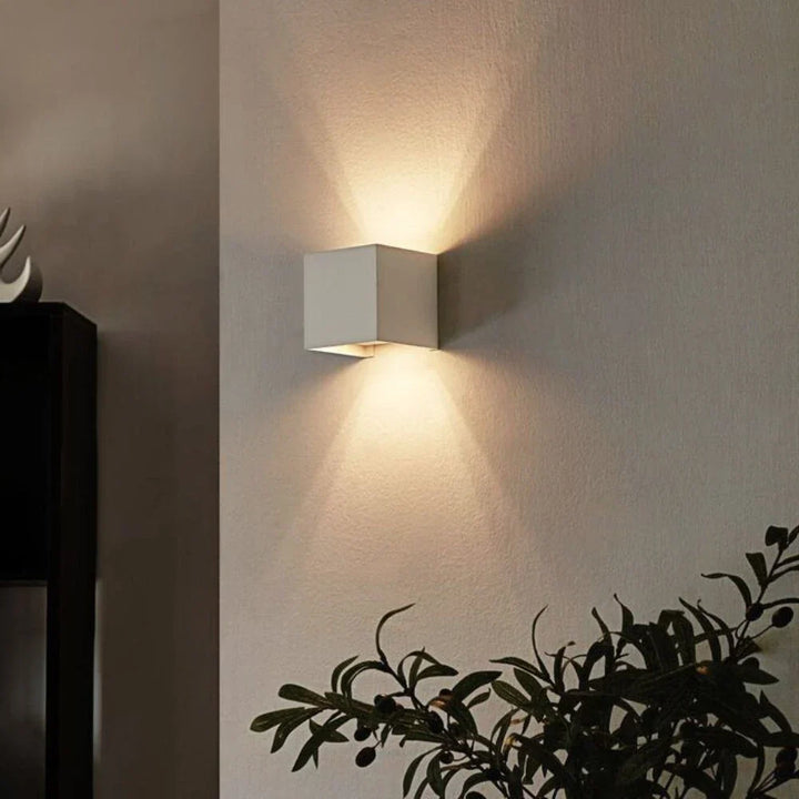 Adjustable Black Cube LED Wall Lamp Noxord
