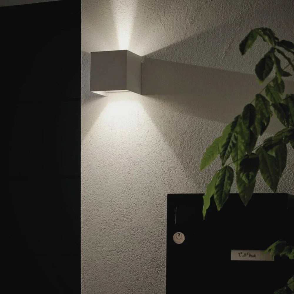 Adjustable Black Cube LED Wall Lamp Noxord