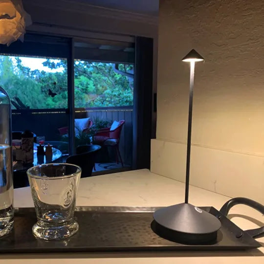 Wireless Table Lamp with Modern LED Light | Kalsten