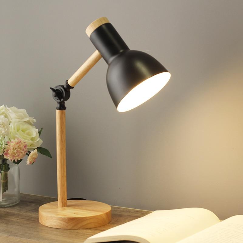Wooden Scandinavian Table Lamp - LumiNord | Noxord
