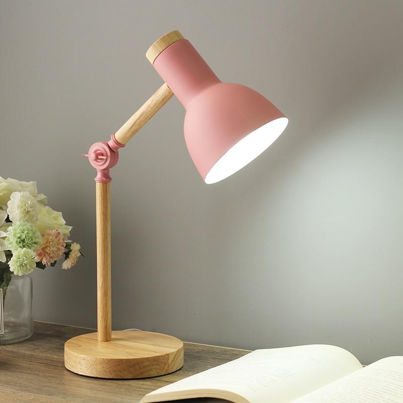 Wooden Scandinavian Table Lamp - LumiNord | Noxord