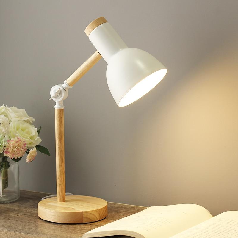 Wooden Scandinavian Table Lamp - LumiNord | Noxord