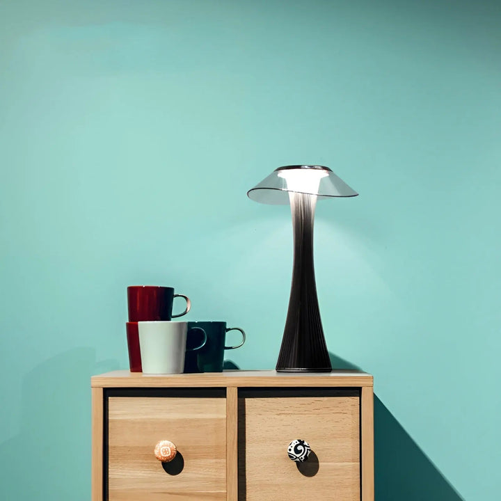 Gior Luxe Table Lamp – Elegance and Flexibility Kalsten