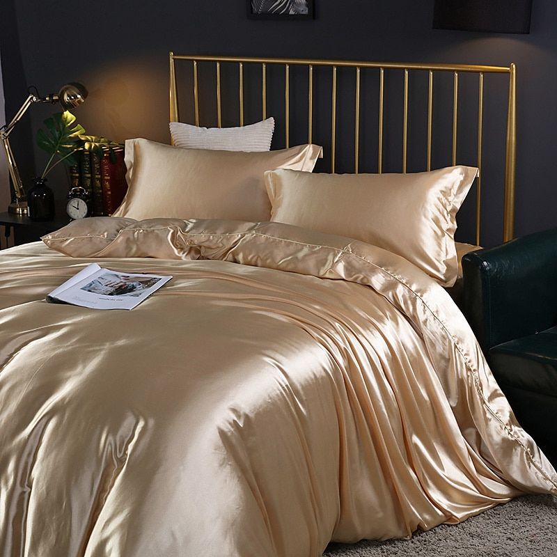 SilkEssence Luxury Bedding Set - Ultimate Comfort & Elegance Kalsten